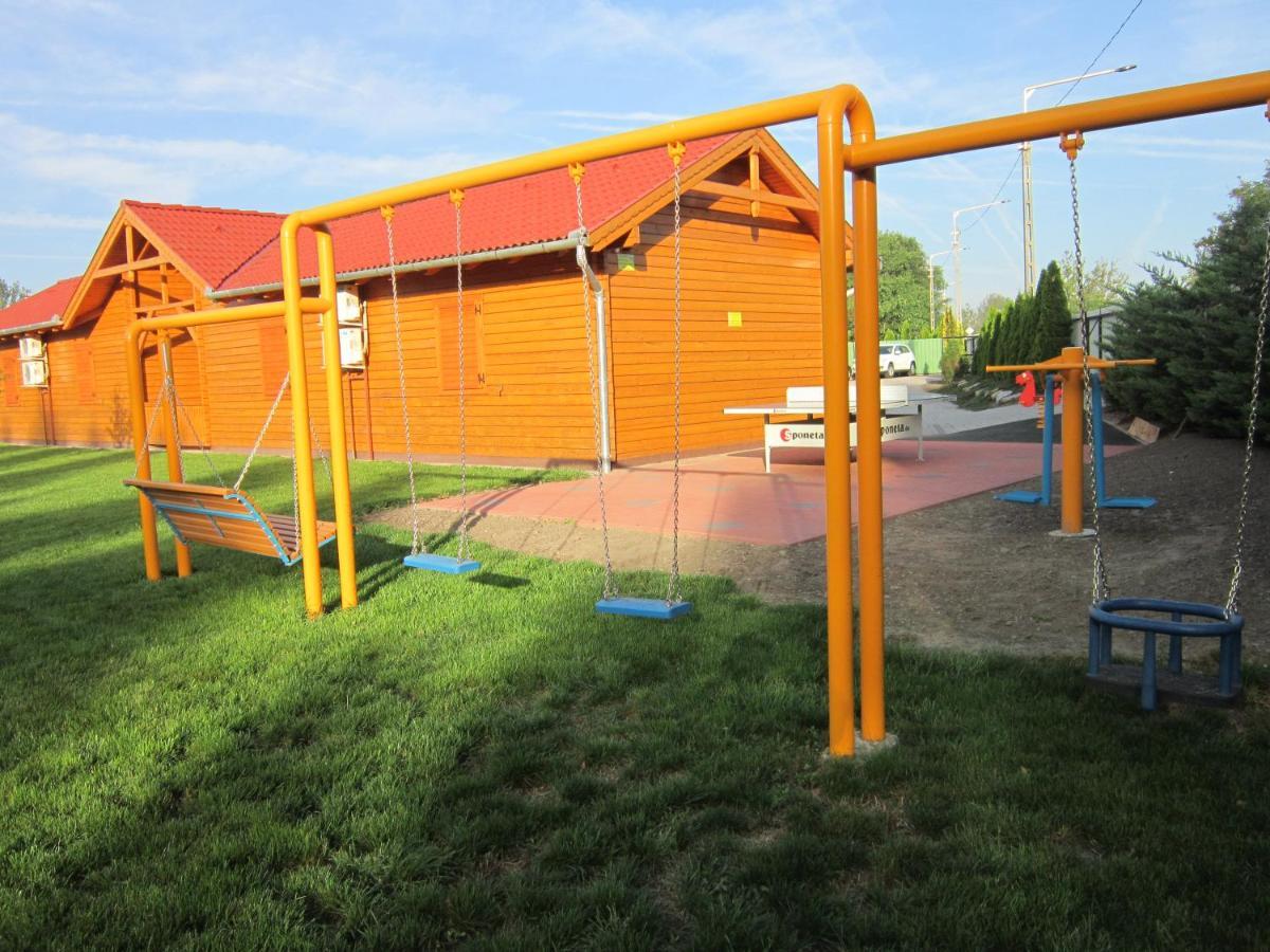 Cserkeszoloszallasok-hoforrasszallasok Appartement *